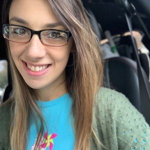 Meet your Posher, Ashley